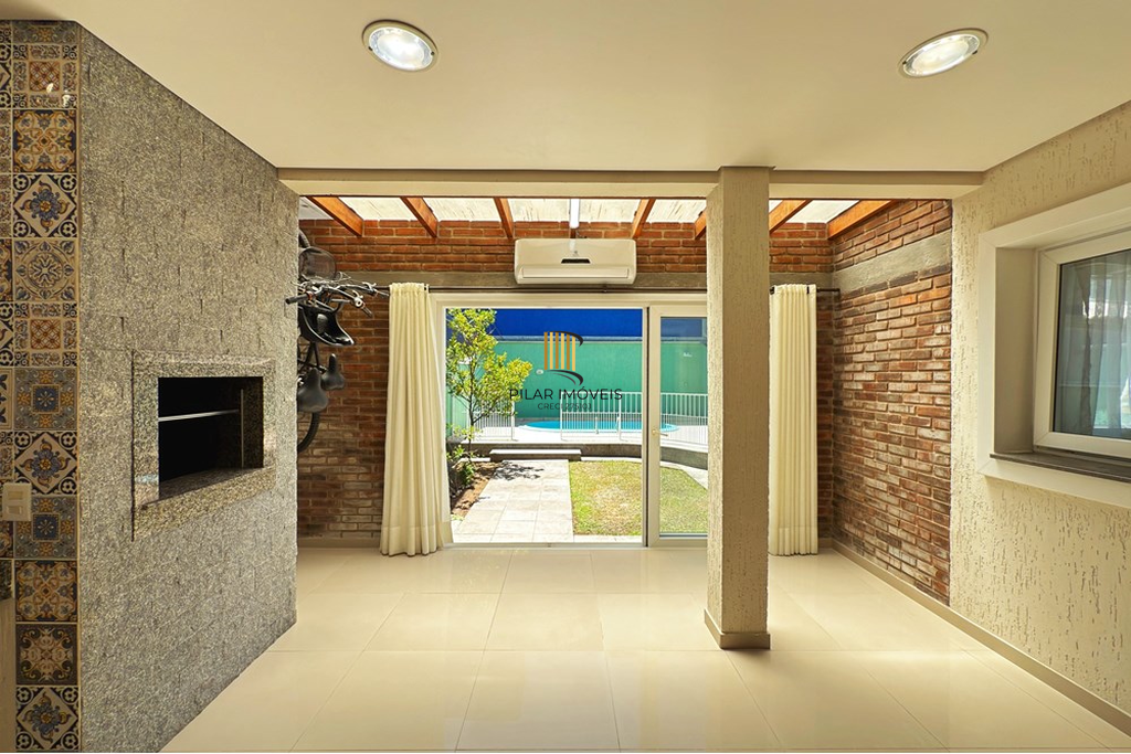 Casa 1 dormitório no bairro Hípica