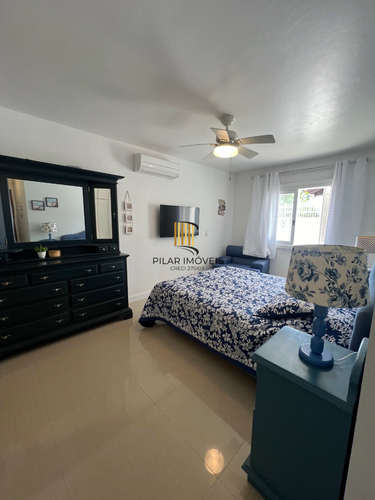 Casa 5 dormitórios no bairro Praia de Atlântida