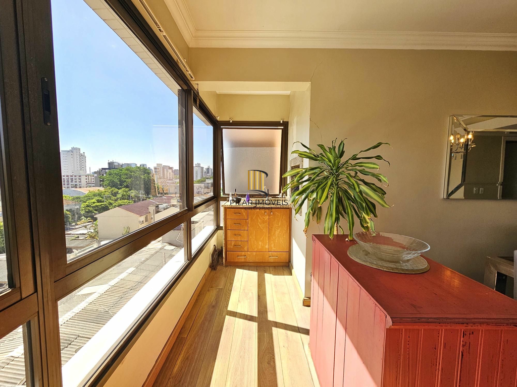 Apartamento 3 dormitórios no bairro Menino Deus