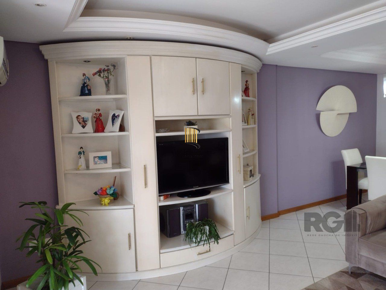 Apartamento mobiliado, 3 dormitórios, 2 suítes, 2 vagas, Bairro Vila Eunice
