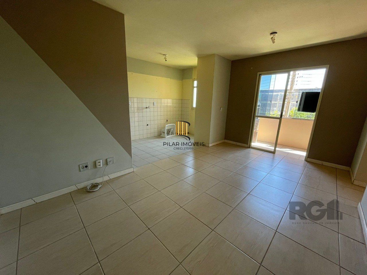 Apartamento 2 dormitórios, 1 box, Bairro Monte Carlo