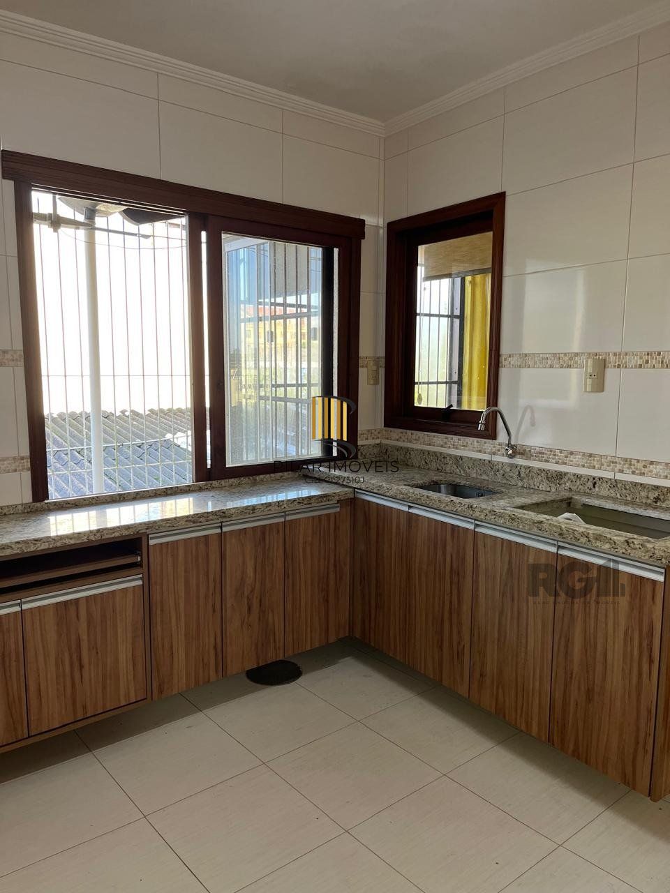 Apartamento 3 dormitórios, 1 suíte, 2 vagas, Bairro Eunice Nova