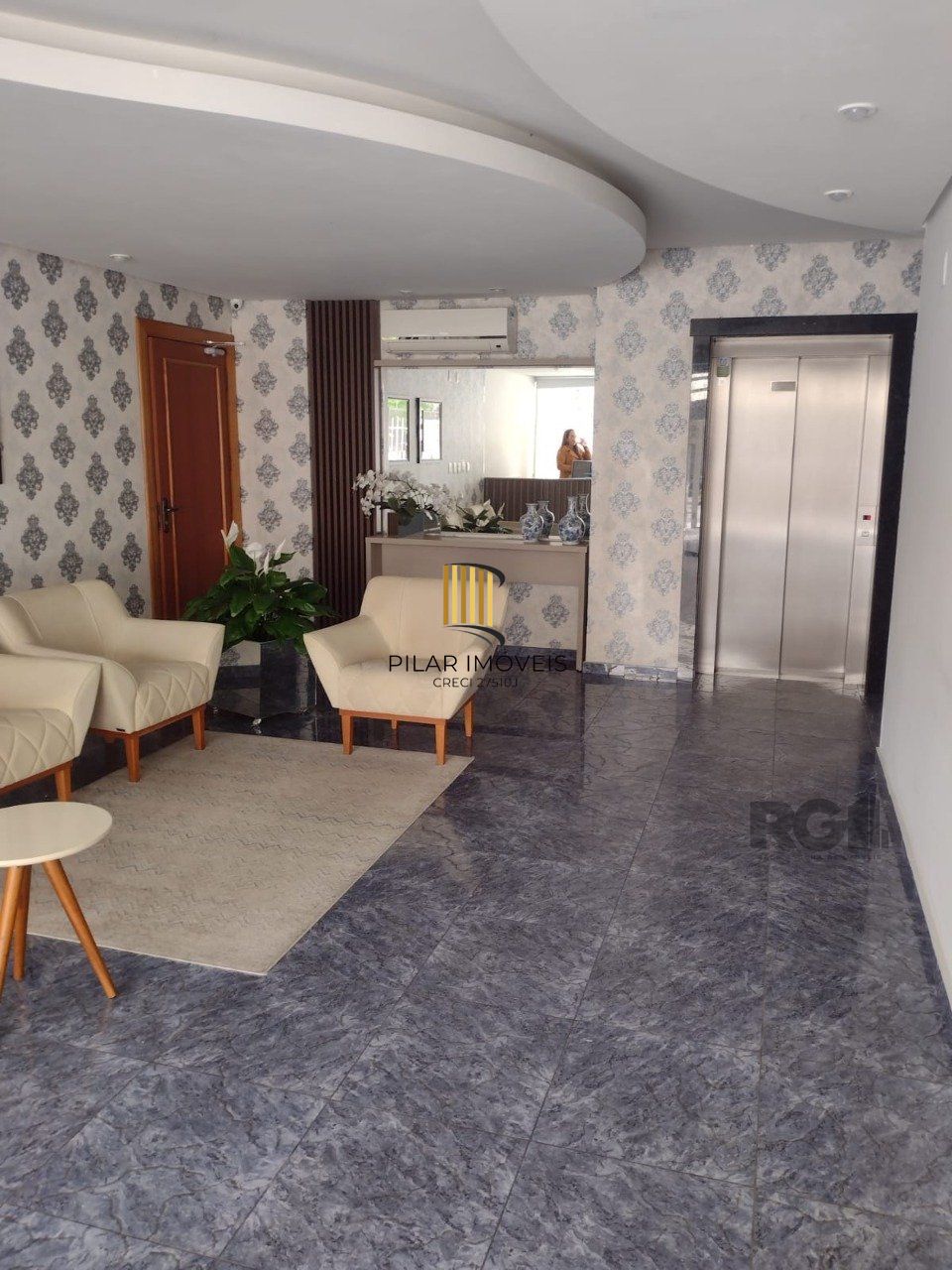 Apartamento mobiliado, 3 dormitórios, 2 suítes, 2 vagas, Bairro Vila Eunice