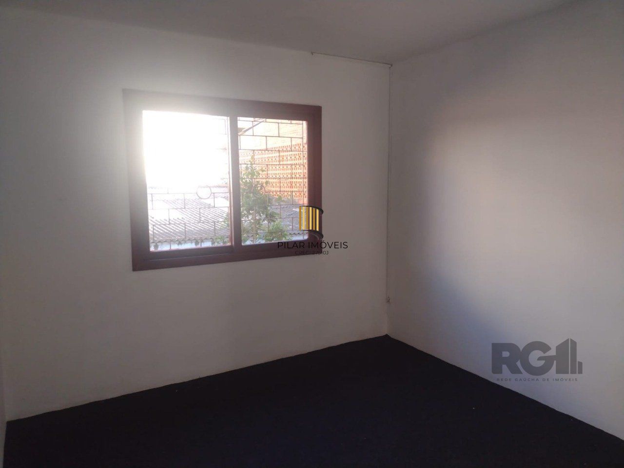 Casa 2 dormitórios, 1 vaga, Bairro Vila Cachoeirinha