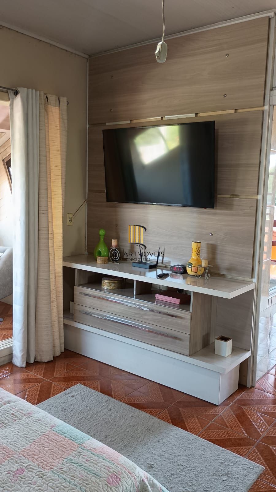 Casa 3 dormitórios, 1 suíte, 2 vagas, Bairro Monte Carlo