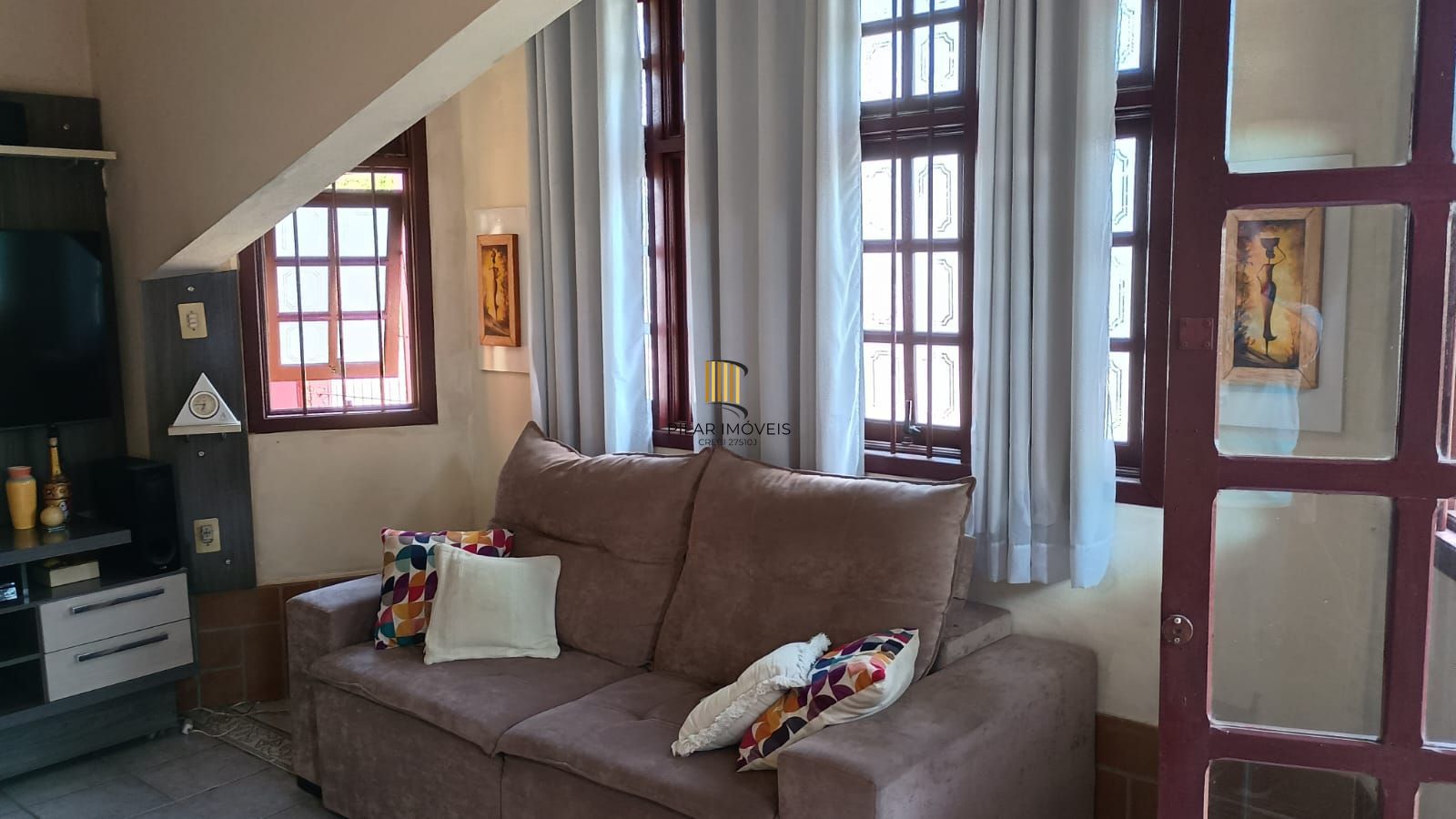 Casa 3 dormitórios, 1 suíte, 2 vagas, Bairro Monte Carlo