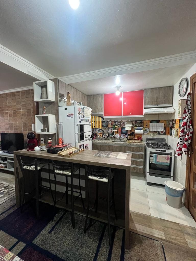 Casa 2 dormitórios, vaga de garagem, Bairro Piá