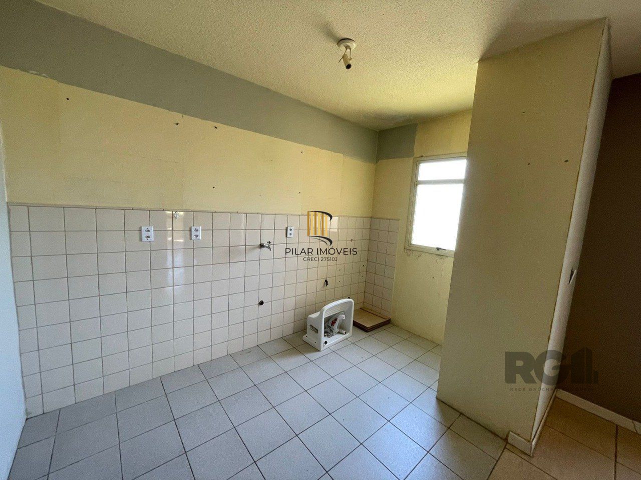 Apartamento 2 dormitórios, 1 box, Bairro Monte Carlo
