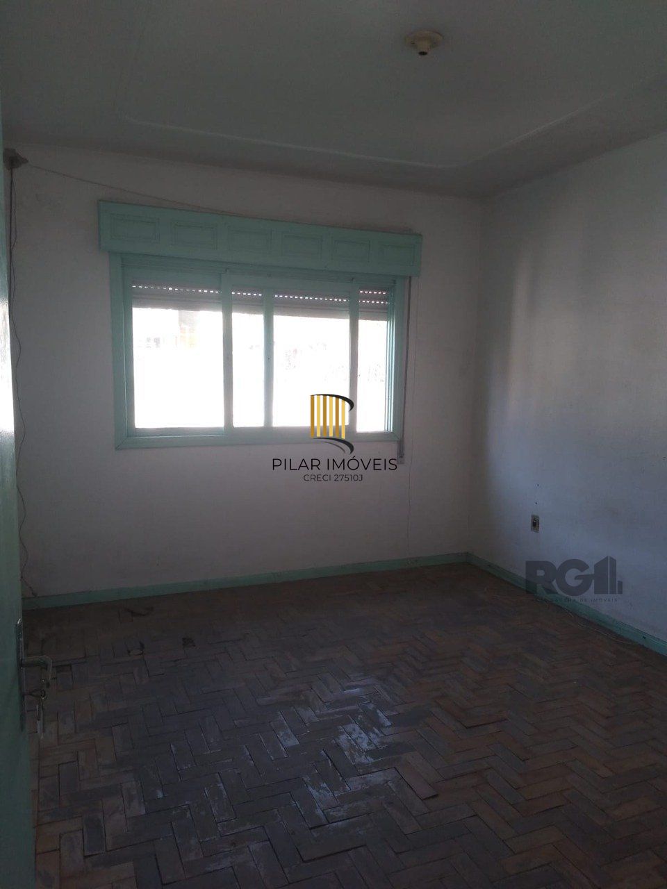 Casa 3 dormitórios, vaga de garagem, Bairro Vila Cachoeirinha