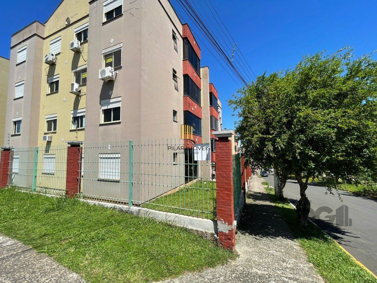 Apartamento 2 dormitórios, 1 box, Bairro Monte Carlo