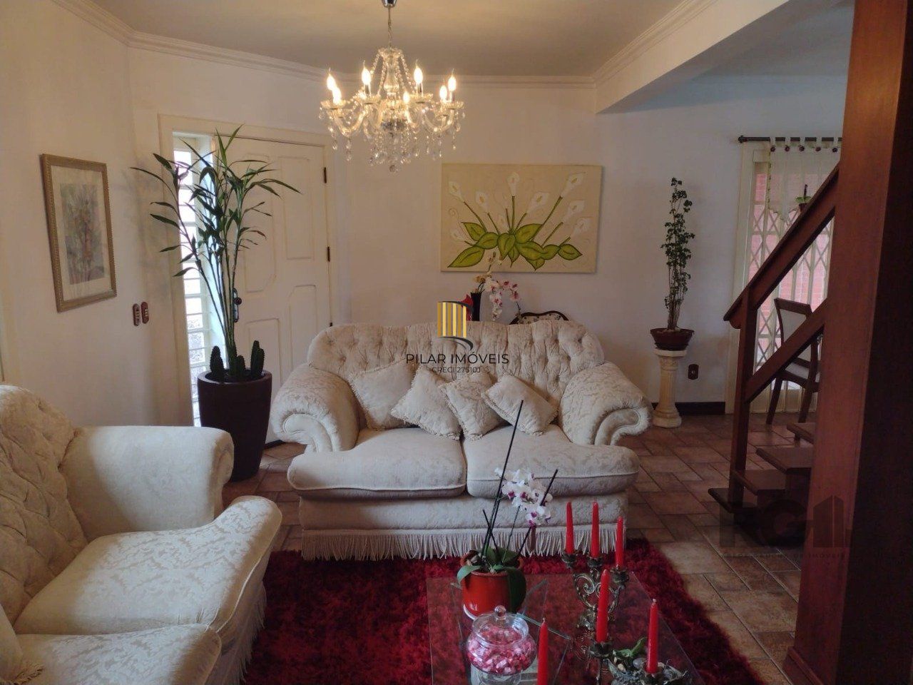 Casa semi mobiliada, 4 dormitórios, 5 vagas Bairro Vila Cachoeirinha