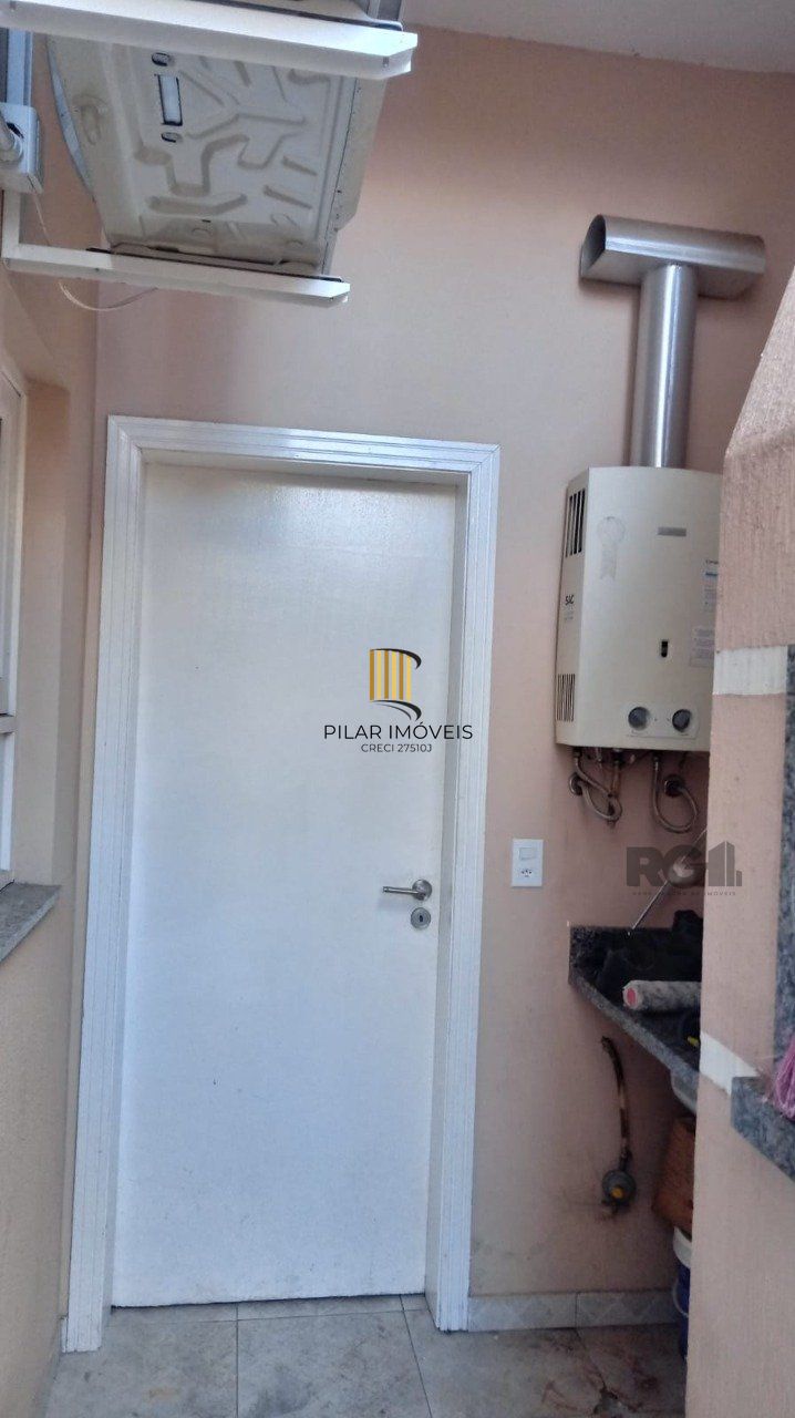 Casa sobrado semi mobiliado, 3 dormitórios, 1 suíte master, vagas de garagem, Bairro Parque da matriz