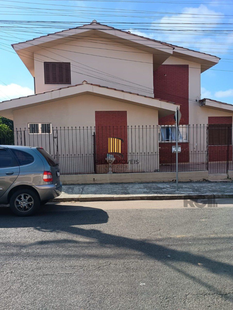 Casa 3 dormitórios, 1 suíte, vaga de garagem, Bairro Princesa Izabel