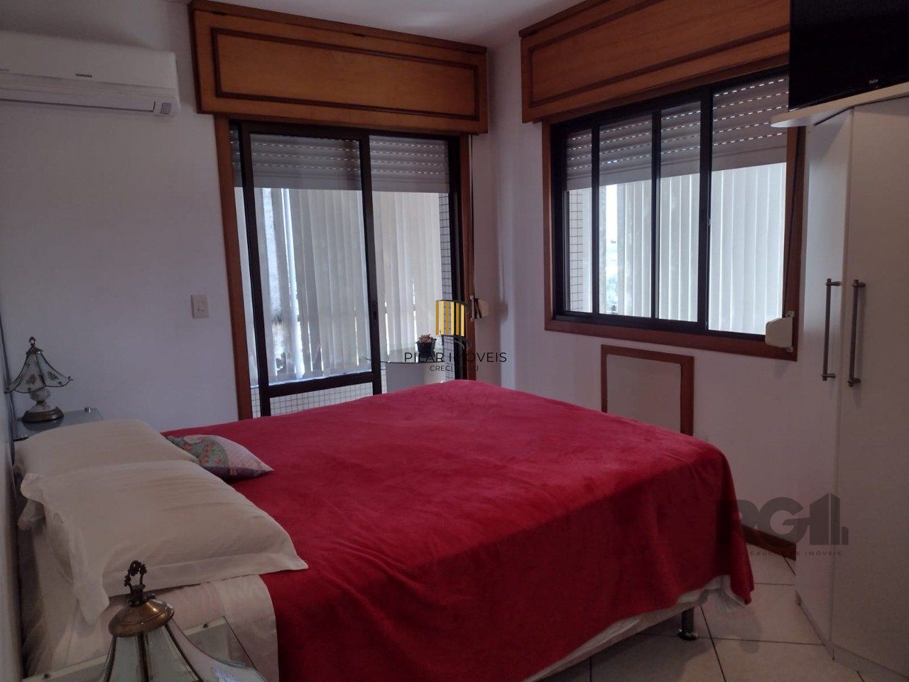 Apartamento mobiliado, 3 dormitórios, 2 suítes, 2 vagas, Bairro Vila Eunice