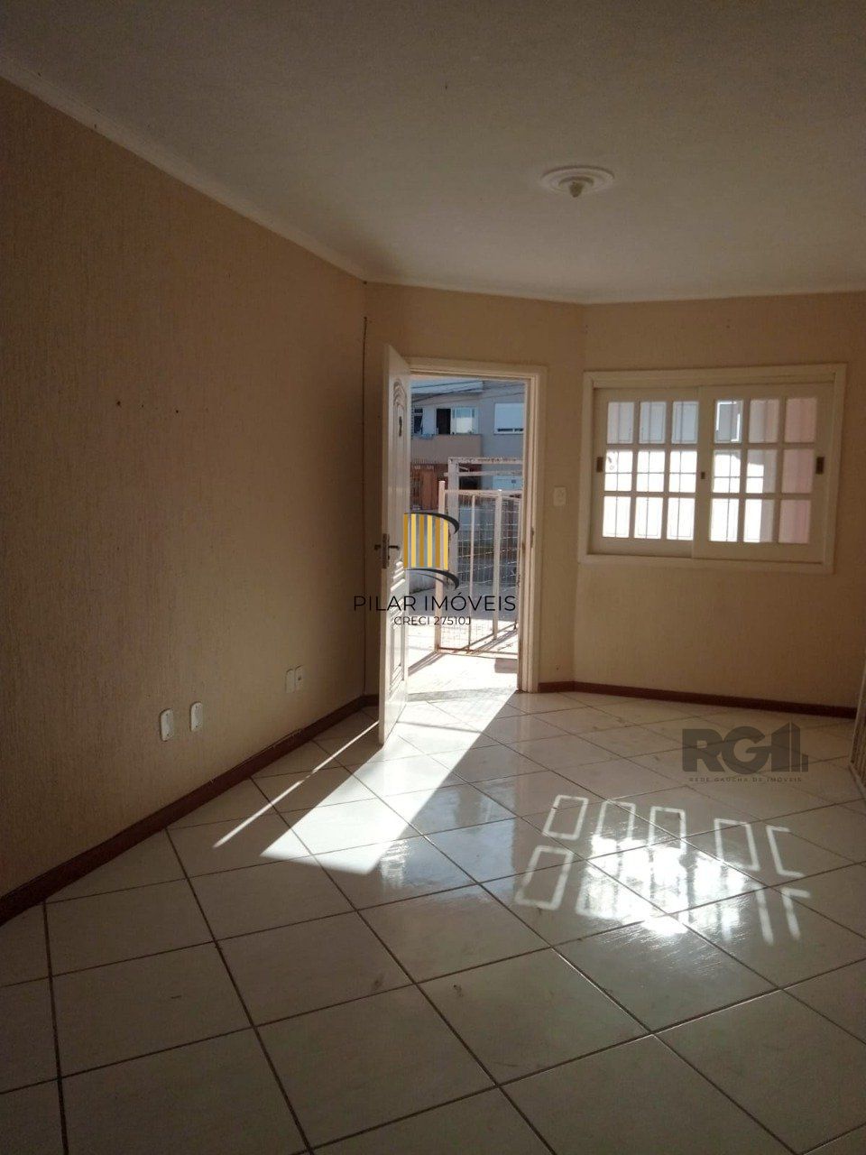 Apartamento térreo 2 dormitórios, vaga de garagem, Bairro Vila Imbuí
