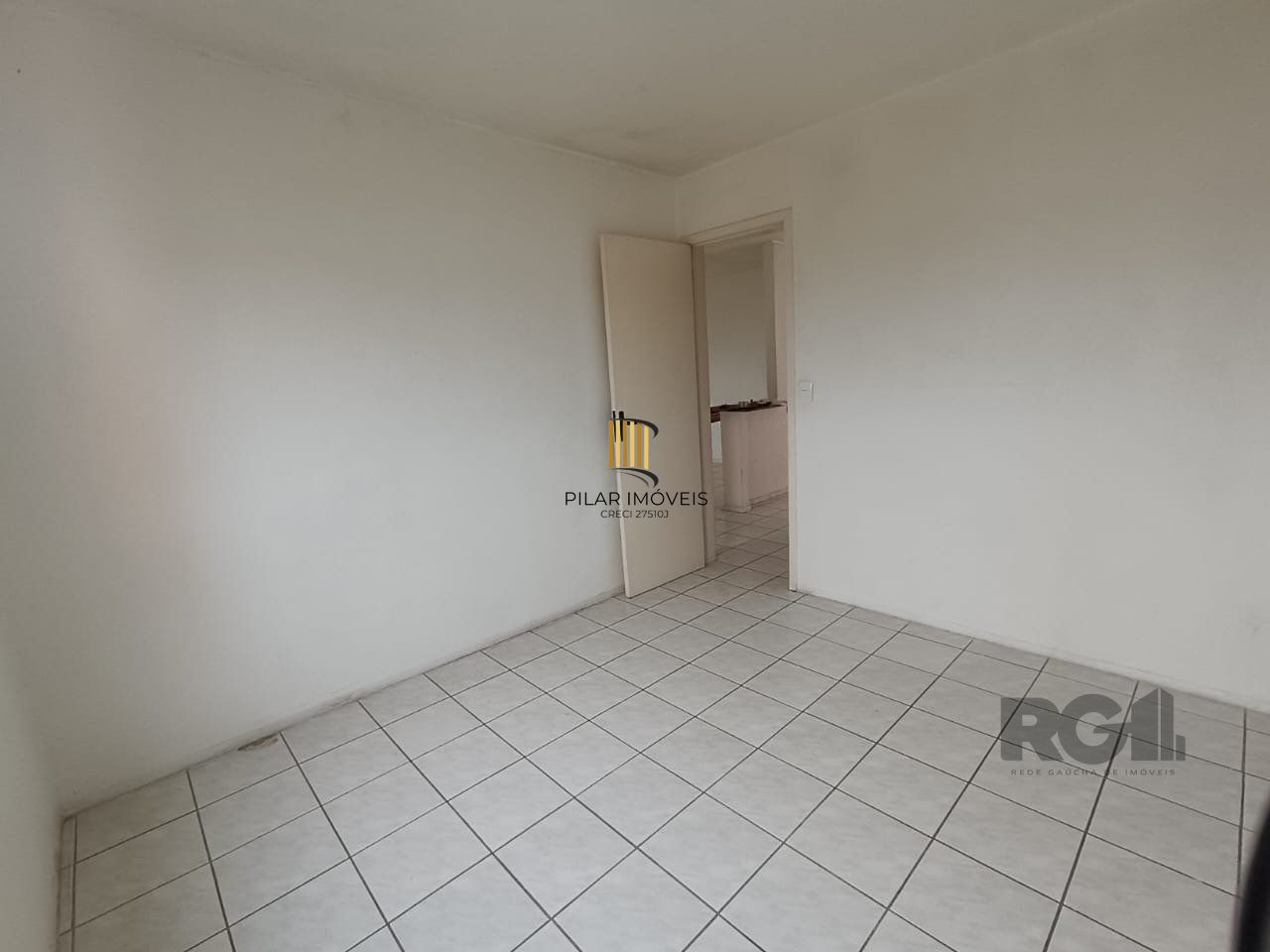 Apartamento 2 dormitórios, vaga de garagem, Bairro Vila Cachoeirinha