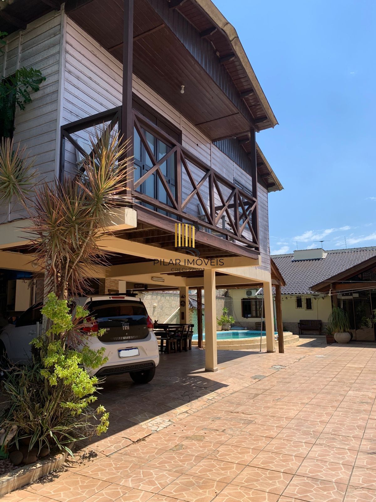 Casa 3 dormitórios, 2 vagas, Bairro Imbui