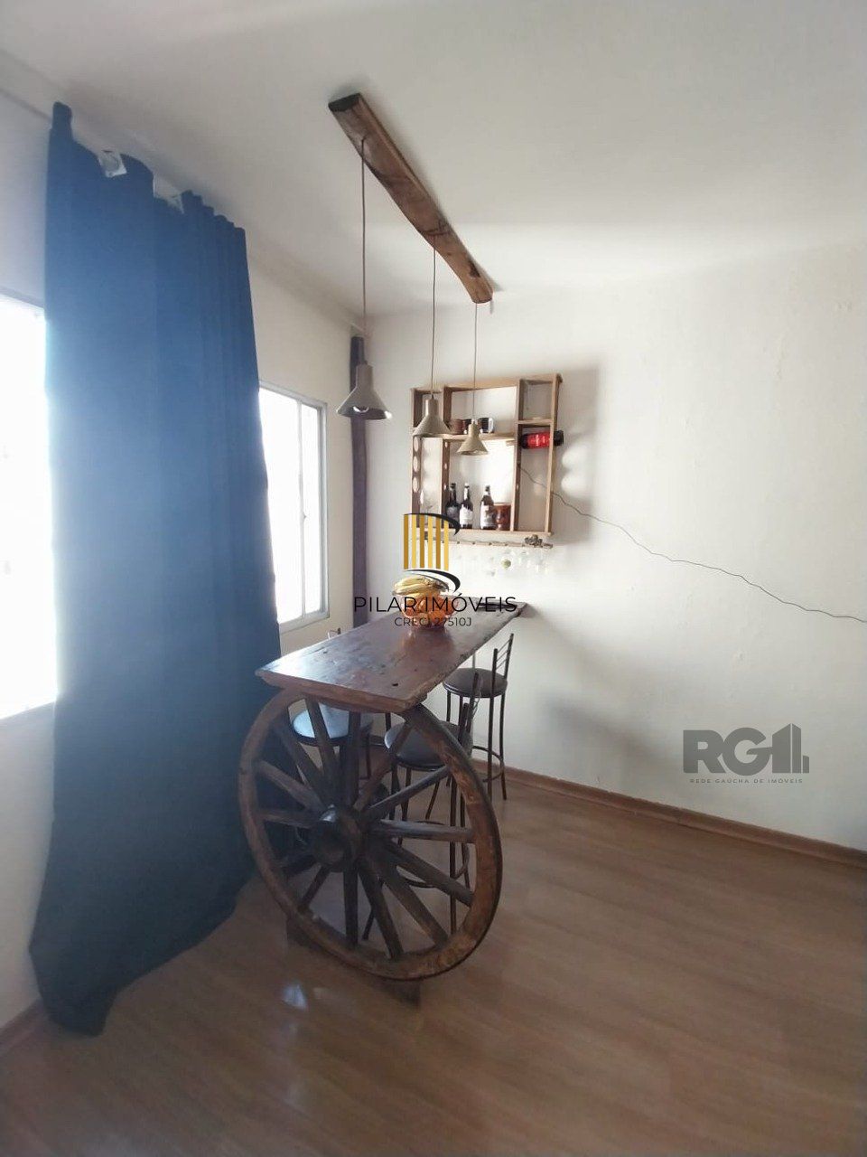 Apartamento 2 dormitórios, 1 vaga, Bairro Vila Cachoeirinha