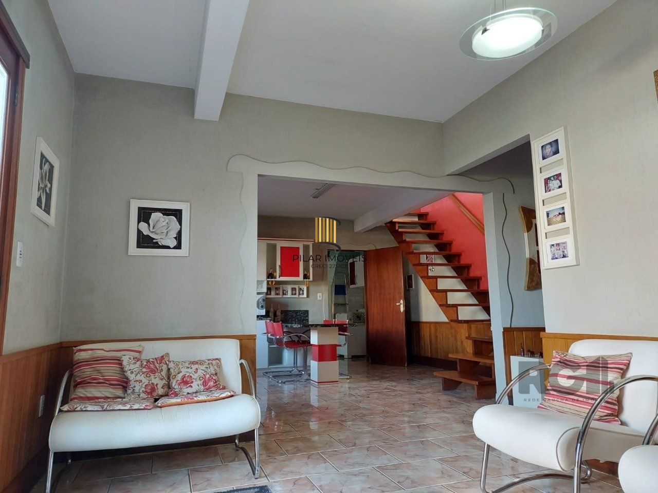 Casa sobrado, 2 dormitórios, 1 suíte, vaga de garagem, Bairro Pq da Matriz