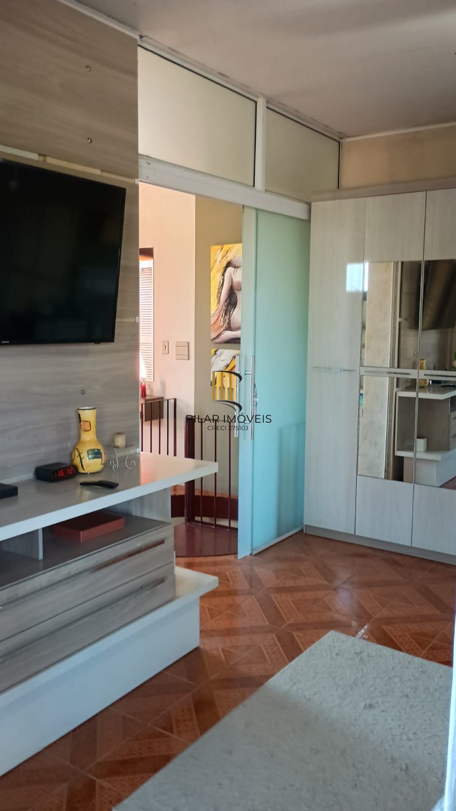 Casa 3 dormitórios, 1 suíte, 2 vagas, Bairro Monte Carlo