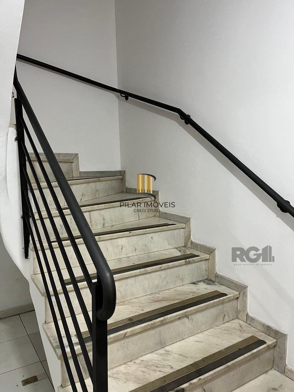 Apartamento 3 dormitórios, 1 suíte, 2 vagas, Bairro Eunice Nova