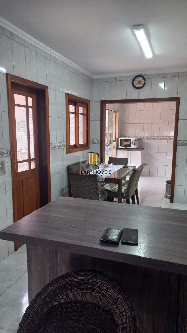 Casa para Venda - 135m², 3 dormitórios, sendo 1 suites, 2 vagas - Vale Do Sol