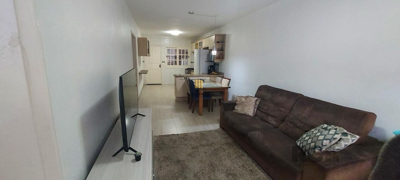 Apartamento térreo, 2 dormitórios, 2 vagas, Bairro Vila Cachoeirinha