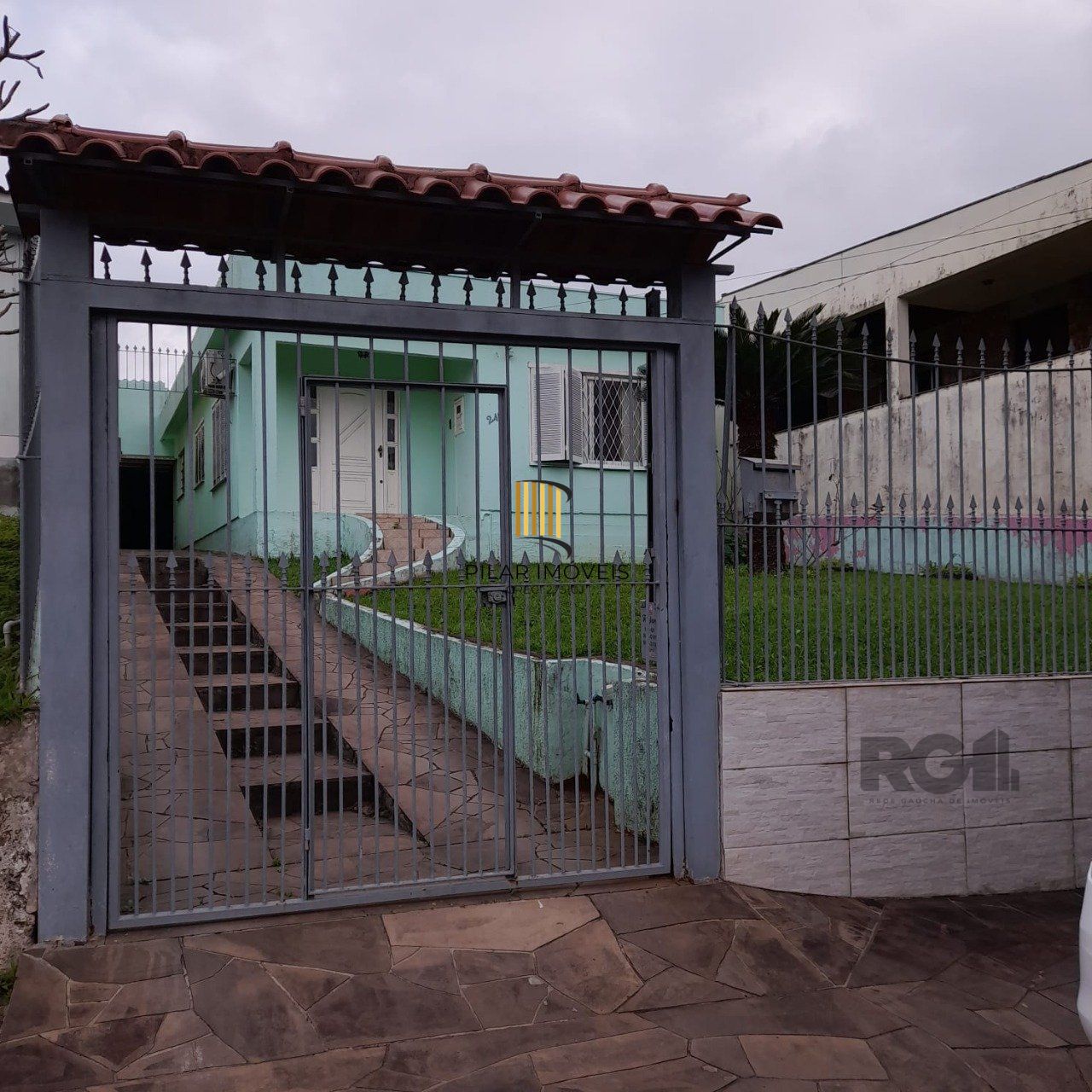 Casa 2 dormitórios, vaga de garagem, bairro São Judas Tadeu - Pilar Imóveis