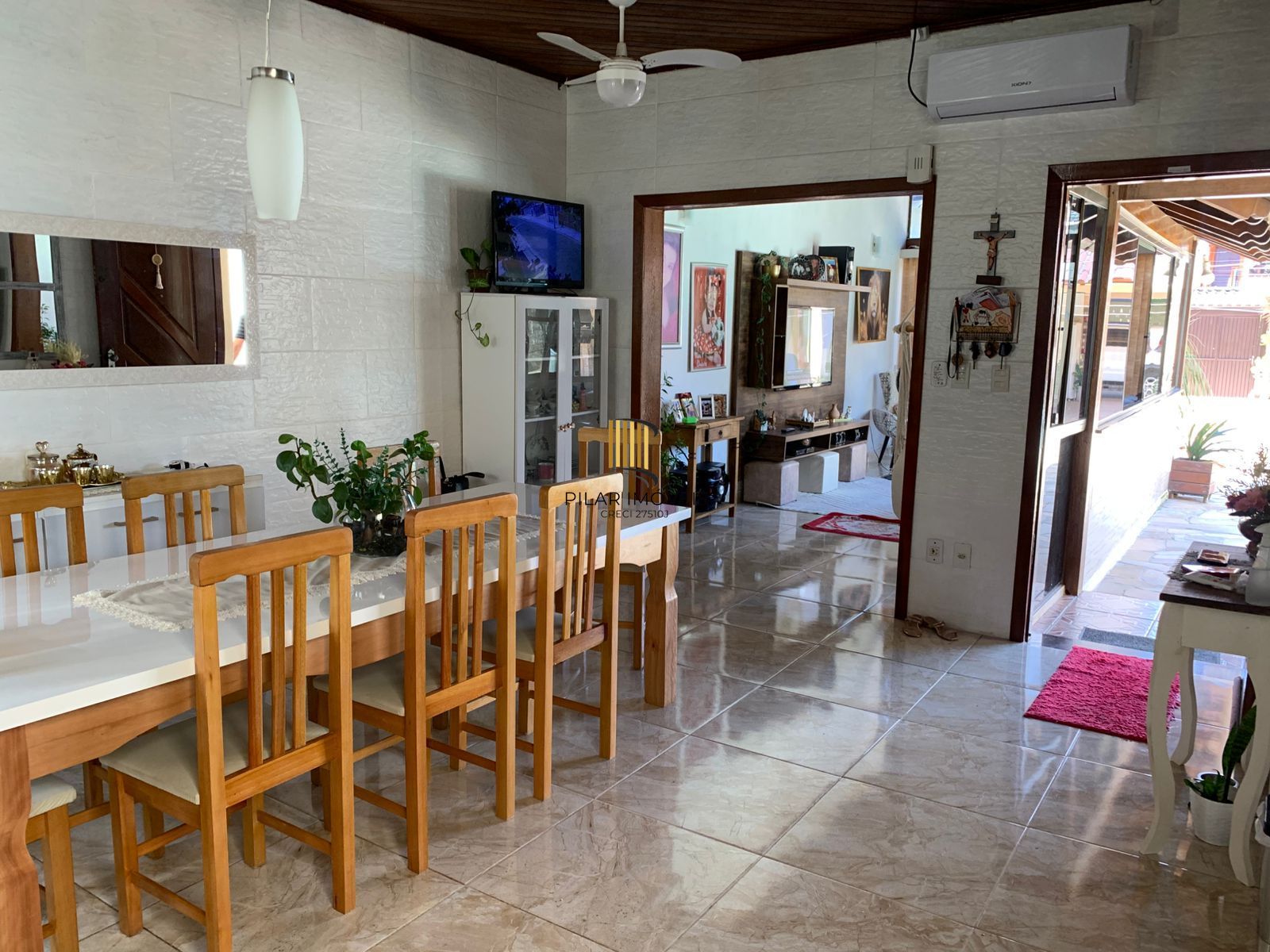 Casa 3 dormitórios, 2 vagas, Bairro Imbui