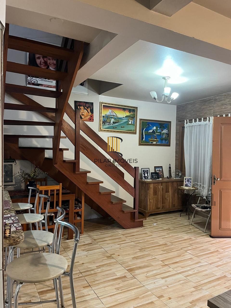 Casa sobrado mobiliado, 2 dormitórios, Bairro Imbuí