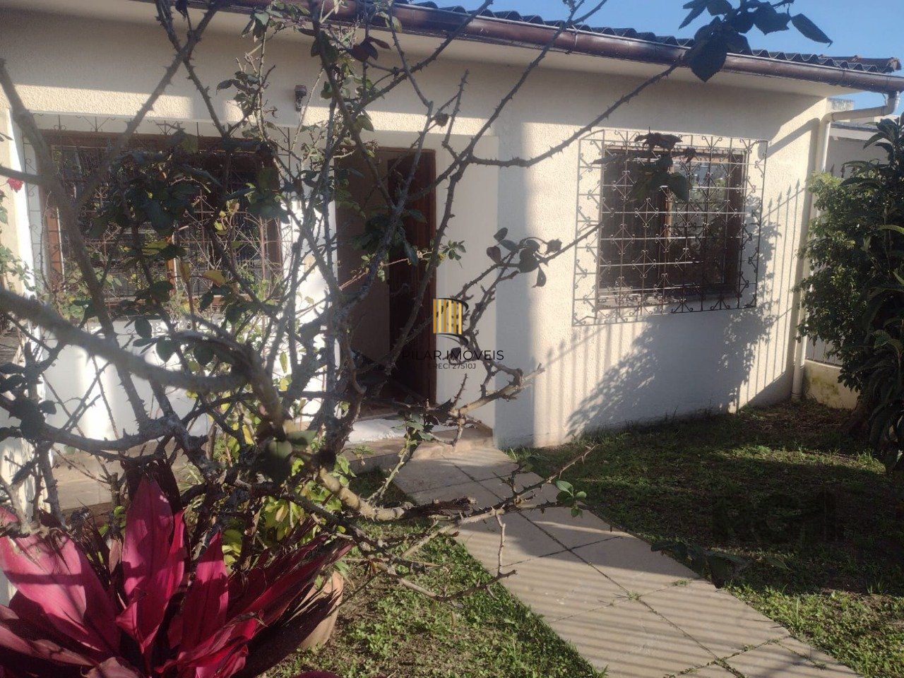 Casa 2 dormitórios, 1 vaga, Bairro Vila Cachoeirinha