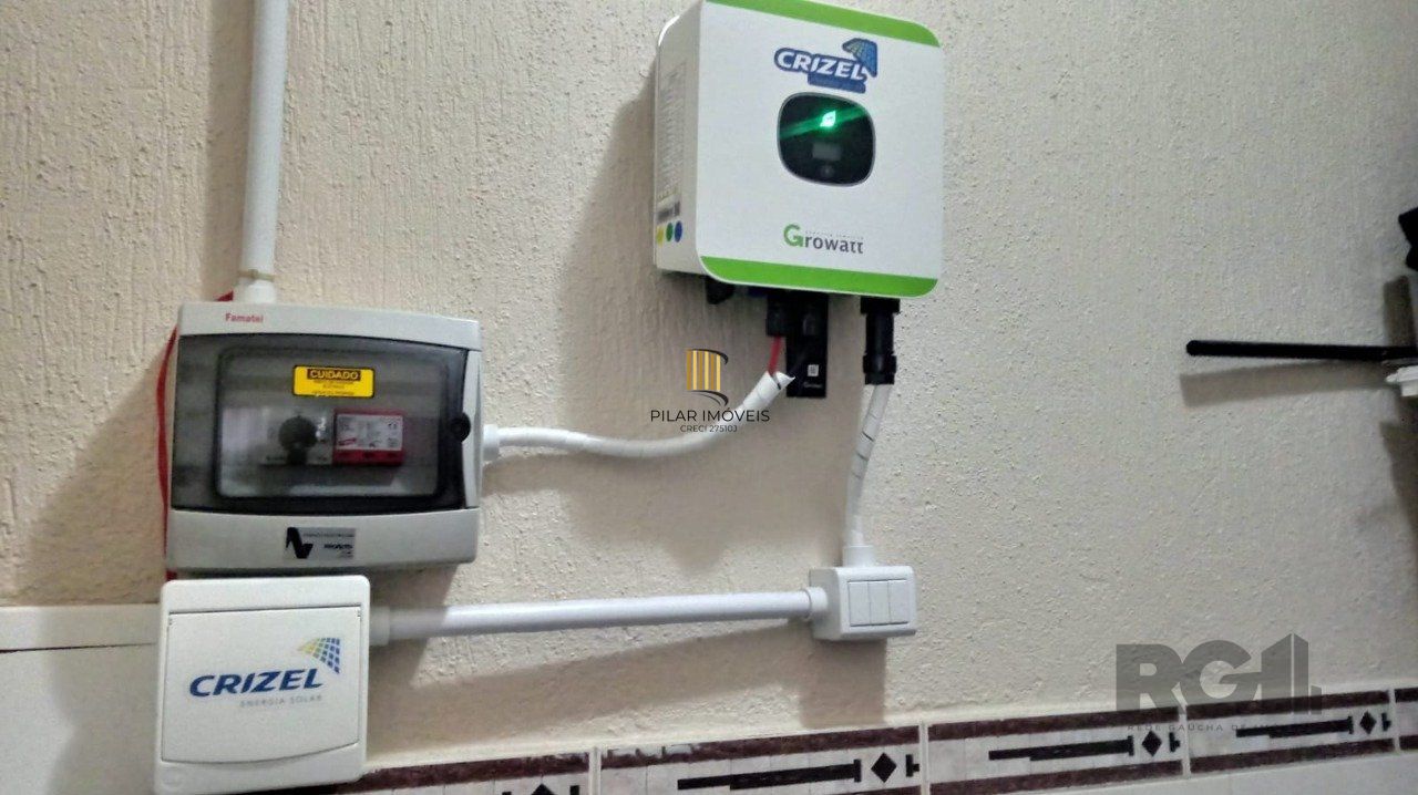 Casa sobrado semi mobiliado, 3 dormitórios, 1 suíte master, vagas de garagem, Bairro Parque da matriz