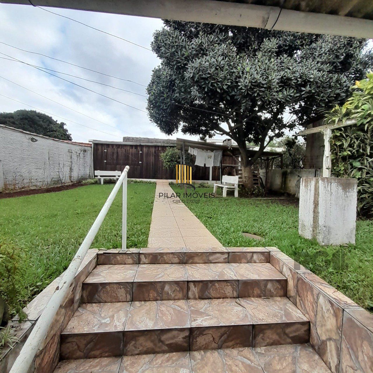 Casa 2 dormitórios, vaga de garagem, bairro São Judas Tadeu