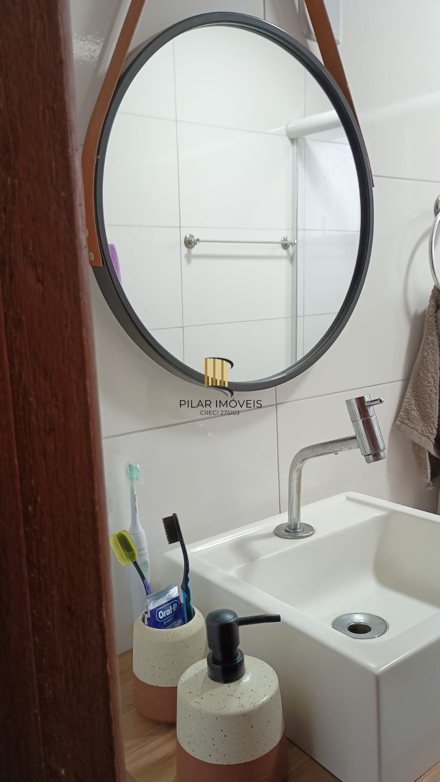 Apartamento 2 dormitórios, 1 vaga, Bairro Veranópolis