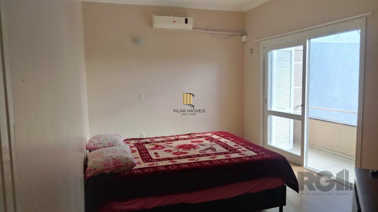 Casa sobrado semi mobiliado, 3 dormitórios, 1 suíte master, vagas de garagem, Bairro Parque da matriz
