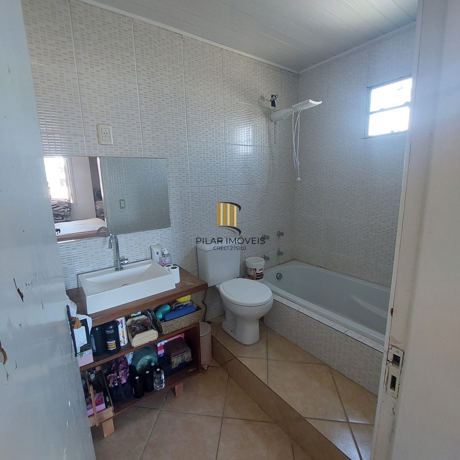 Casa 3 dormitórios, 1 suíte, 1 vaga, Bairro Parque da Matriz