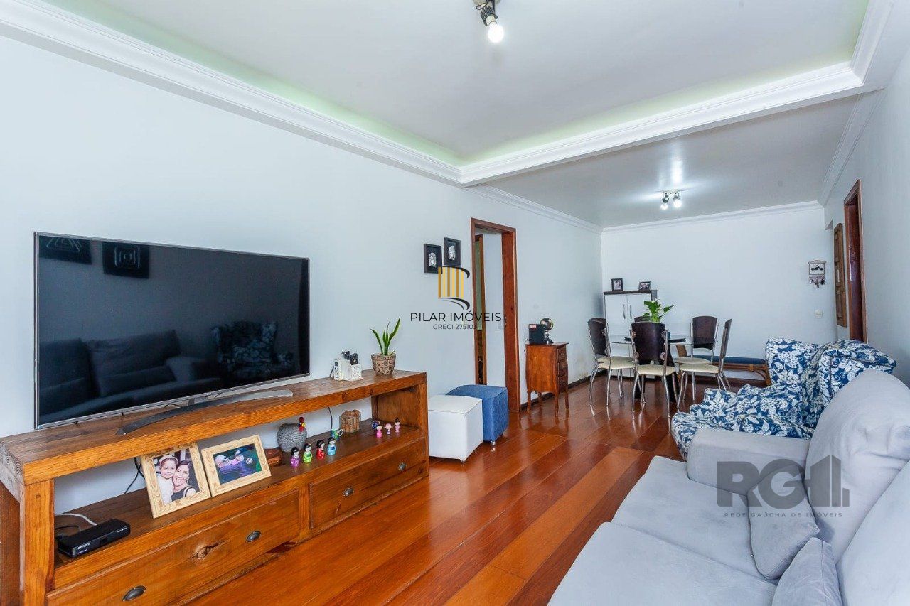Apartamento semi mobiliado, 3 dormitórios, 1 suíte, vaga de garagem, Bairro Eunice Nova