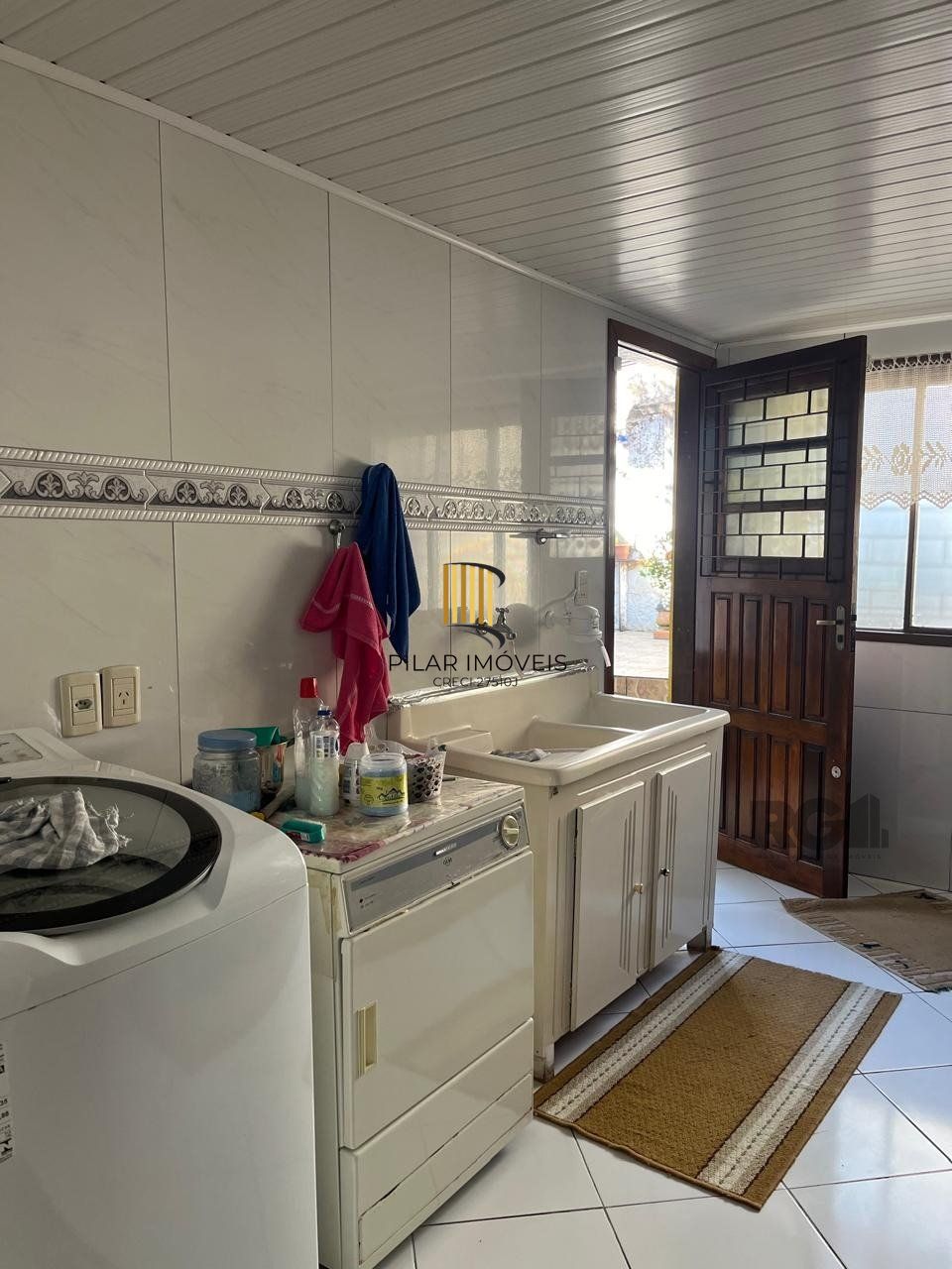 Casa 3 dormitórios, 2 vagas, Bairro Princesa Izabel