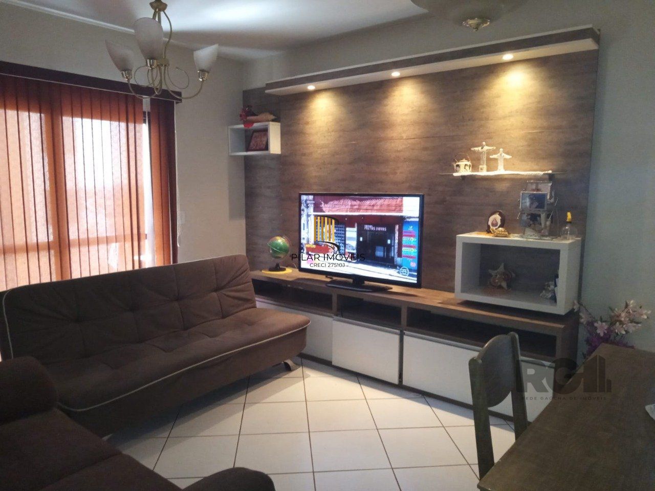 Apartamento semi mobiliado 2 dormitórios, 1 vaga, Bairro Eunice Nova