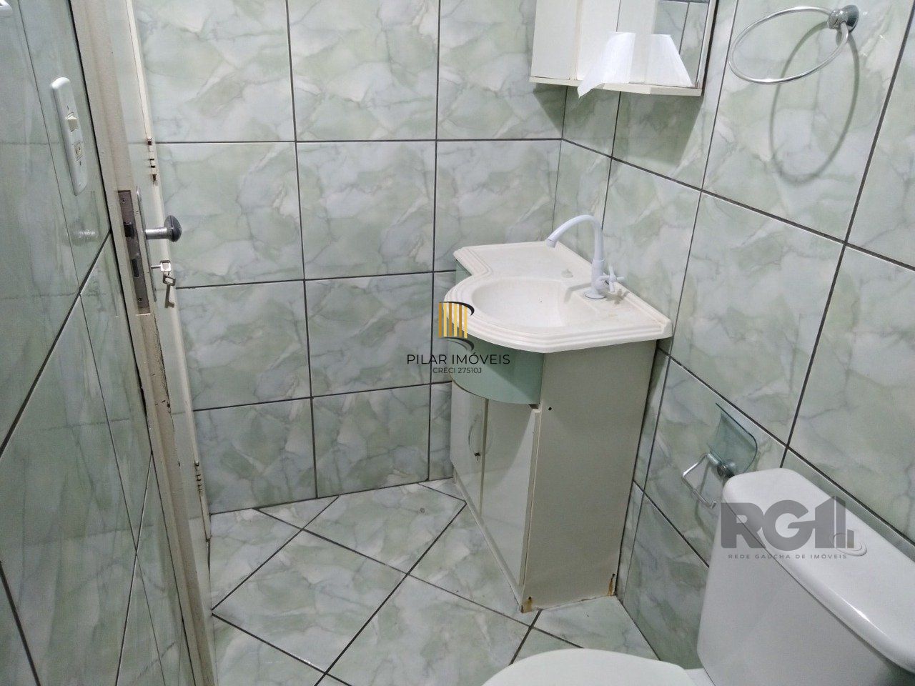 Casa 3 dormitórios, 1 suíte, vaga de garagem, Bairro Princesa Izabel