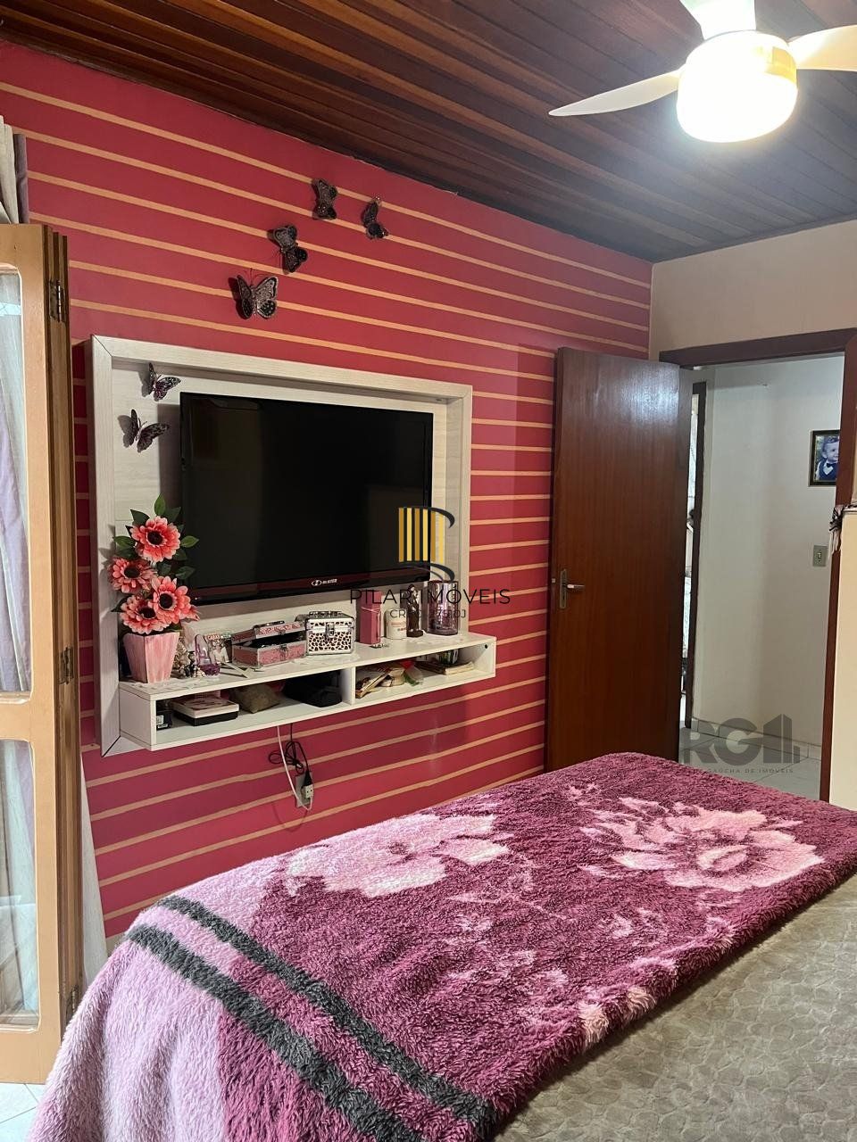 Casa sobrado mobiliado, 2 dormitórios, Bairro Imbuí