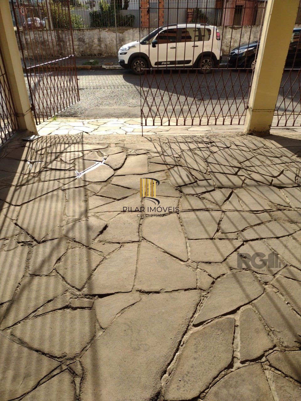 Apartamento semi mobiliado, 3 dormitórios, 1 vaga, Bairro Vila Márcia
