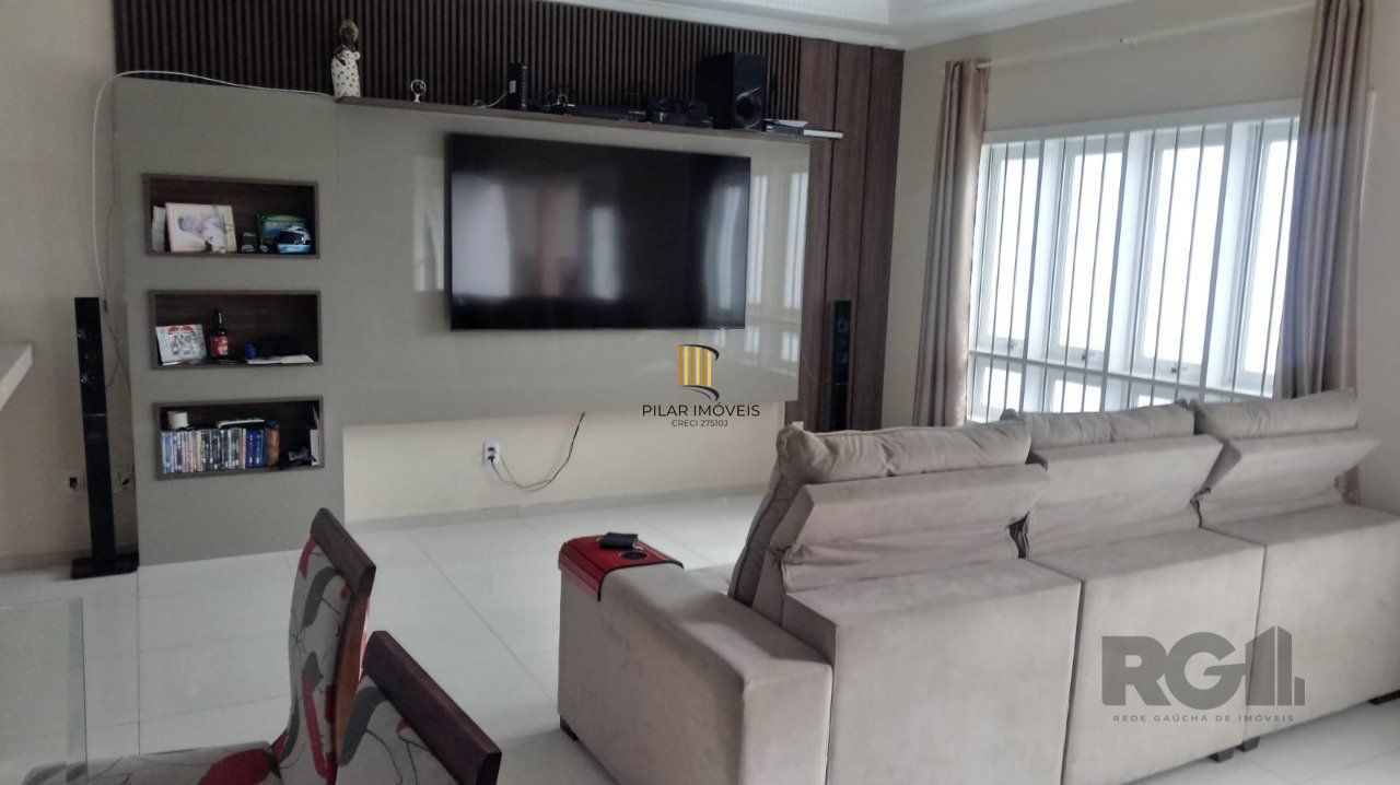 Casa sobrado semi mobiliado, 3 dormitórios, 1 suíte master, vagas de garagem, Bairro Parque da matriz