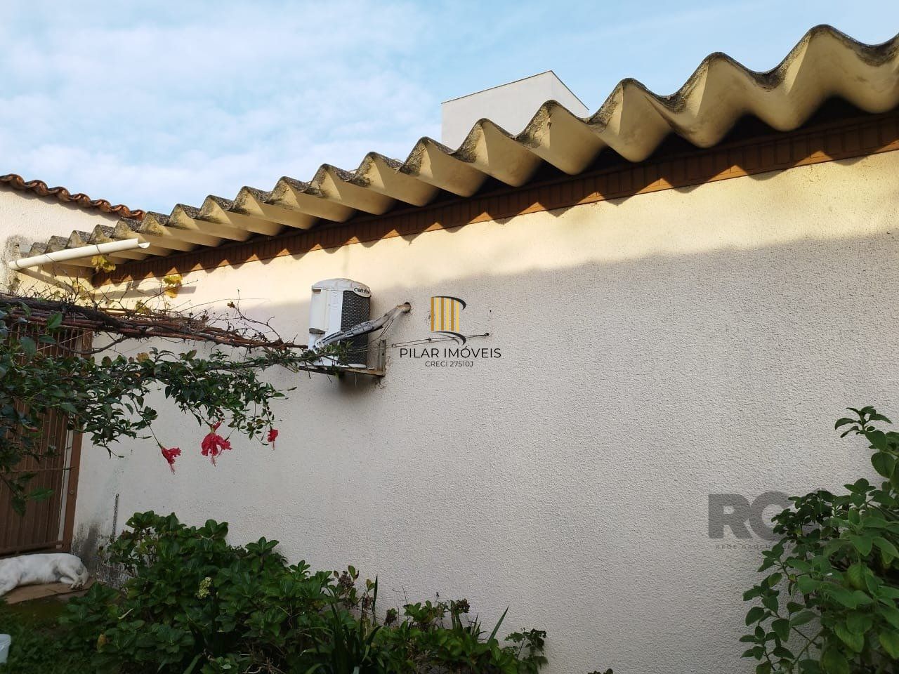 Casa 2 dormitórios, 2 vagas, Bairro Parque dos Maias