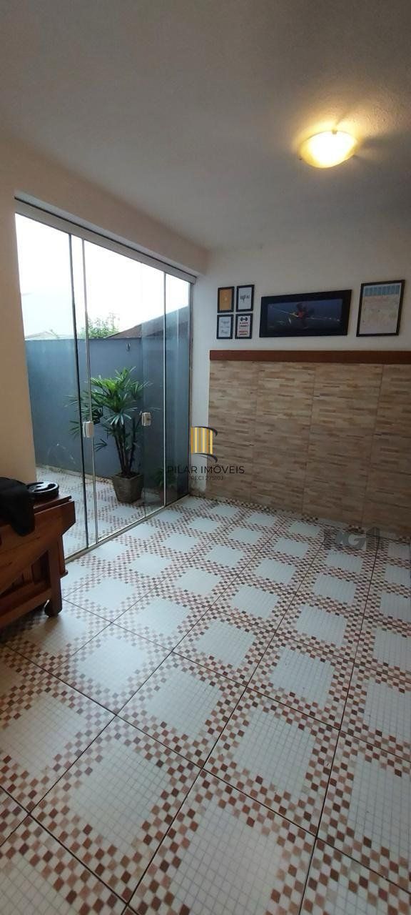 Apartamento térreo, 2 dormitórios, 2 vagas, Bairro Vila Cachoeirinha