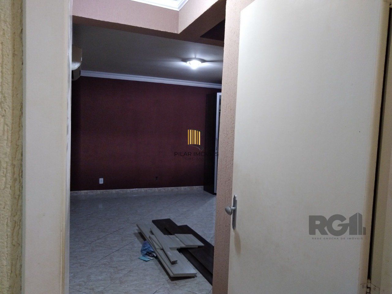 Casa 3 dormitórios, 1 suíte, vaga de garagem, Bairro Princesa Izabel
