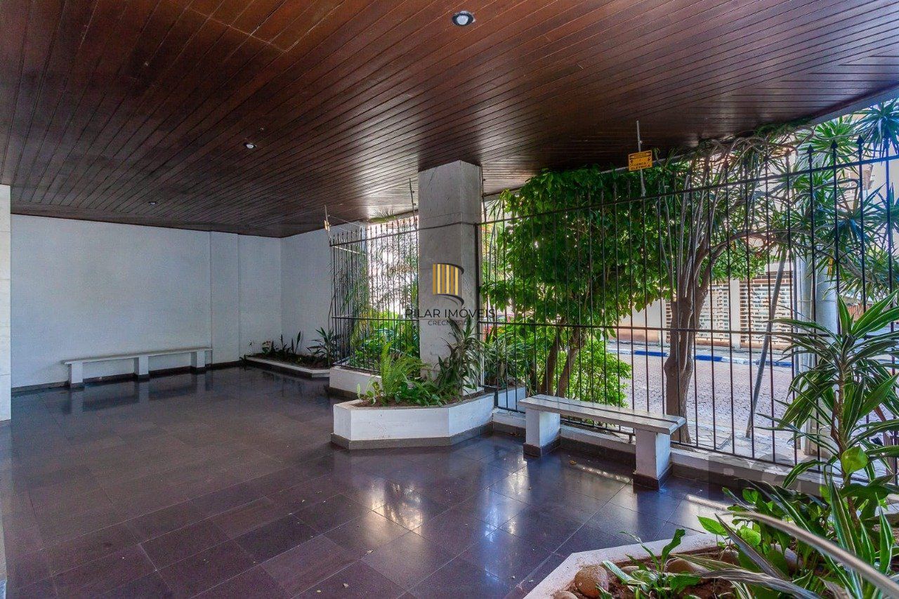 Apartamento semi mobiliado, 3 dormitórios, 1 suíte, vaga de garagem, Bairro Eunice Nova