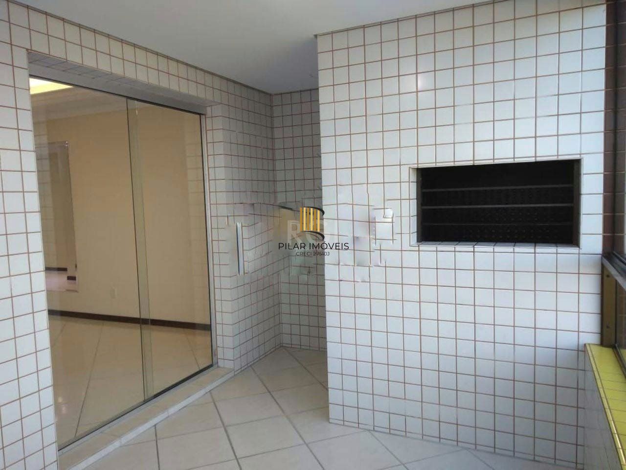Apartamento semi mobiliado, 2 dormitórios, 1 suíte, vaga de garagem, Bairro Vila Veranópolis