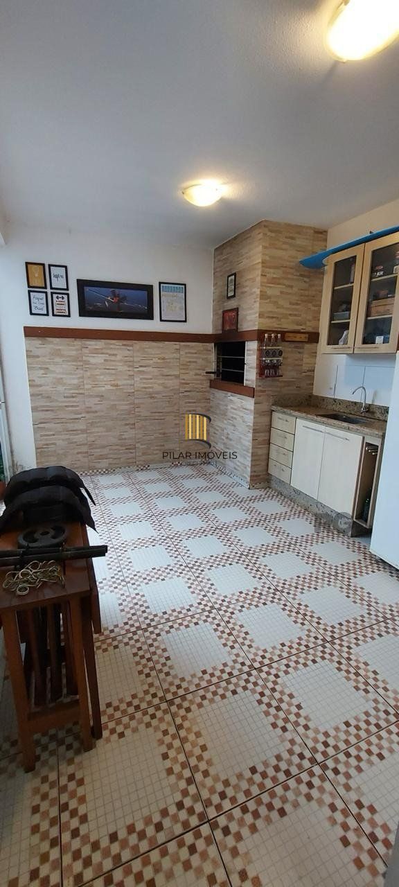 Apartamento térreo, 2 dormitórios, 2 vagas, Bairro Vila Cachoeirinha