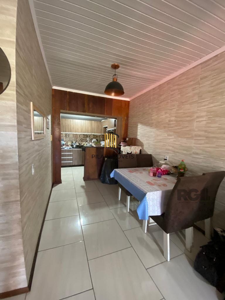 Casa 2 dormitórios, vaga de garagem, Bairro Pq dos Eucalípitos